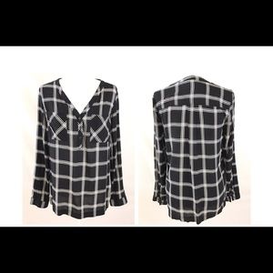 Old Navy Long Sleeve V-Neck Front PocketsBlouse SP